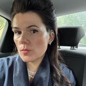 Meet your Posher, Yulia